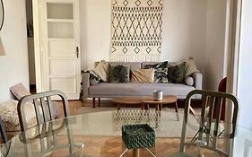 Apartamento Bem Localizado Para Familias & Amigos