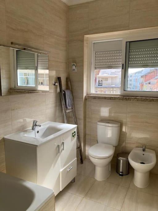 Apartamento Apartamento Bem Localizado Para Familias & Amigos Lisboa Exterior foto