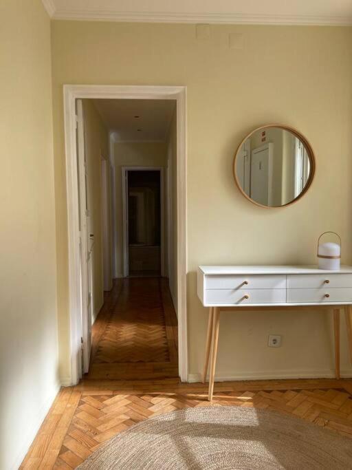 Apartamento Apartamento Bem Localizado Para Familias & Amigos Lisboa Exterior foto