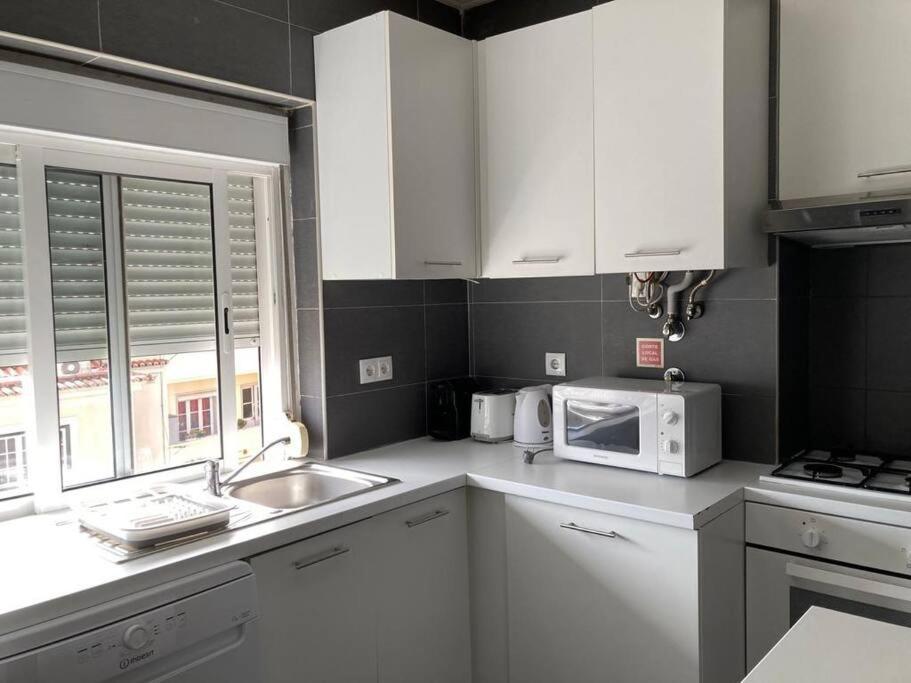 Apartamento Apartamento Bem Localizado Para Familias & Amigos Lisboa Exterior foto